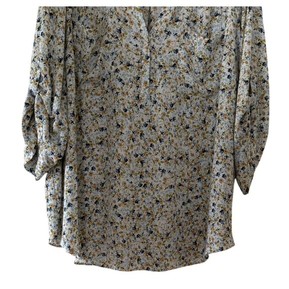 Torrid Harper Floral Blouse Womens Size 5 Lightweight V-Neck Flowy Plus Size EUC - Picture 3 of 8